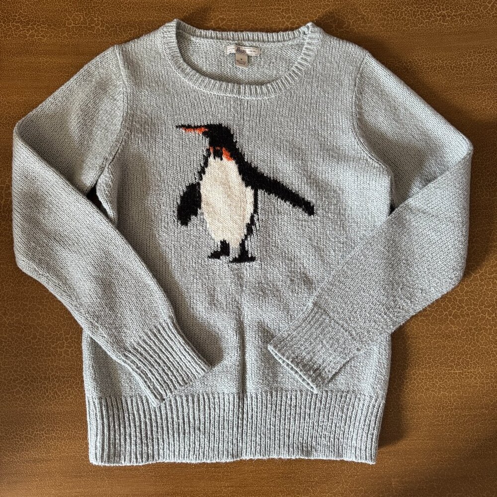 G.H Bass & Co Winter Pengium Sweater - Size Medium